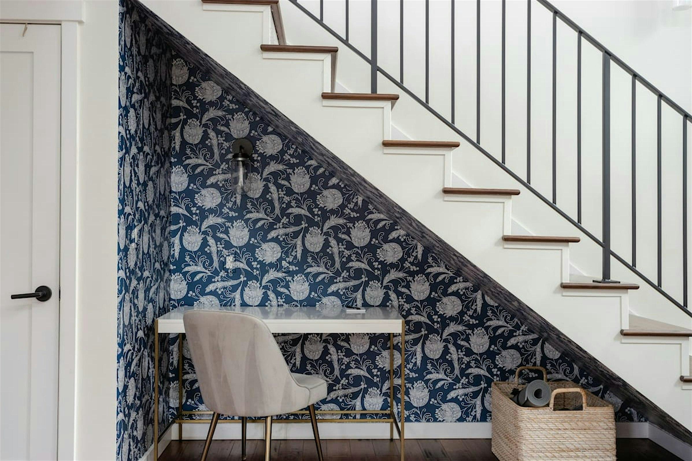 Design 101: Wallpaper - Selecting, Buying, Installing