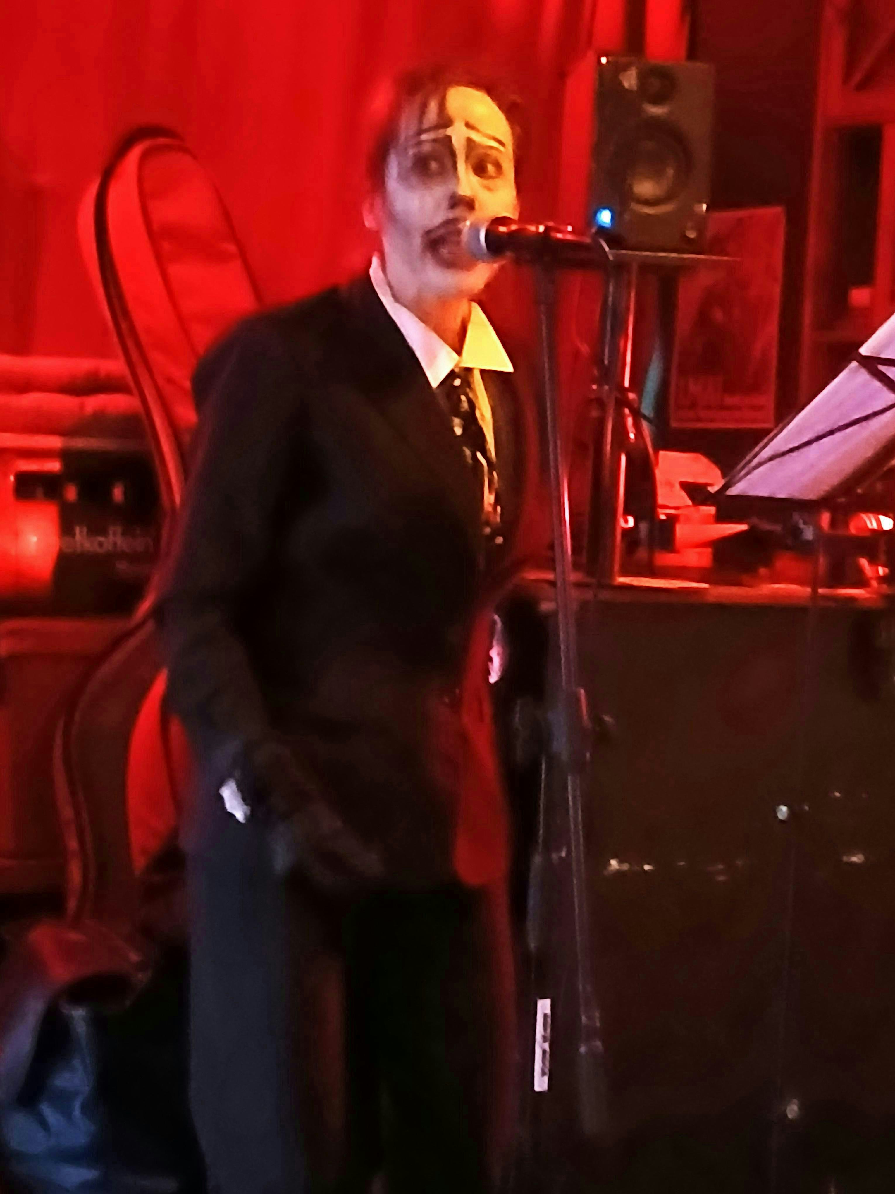 THE BURROW PROJECT – Kafka zwischen Stimmkunst und Noise
