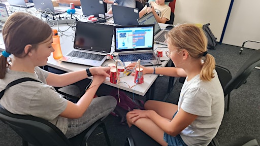 Ukrainian Hacker School /IT Kinderschule. Рух очей робота.