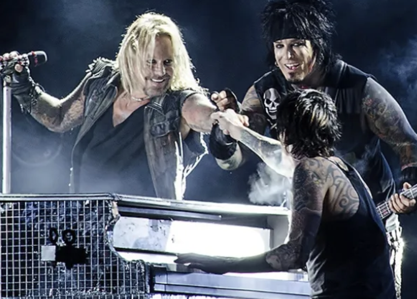 Mötley Crüe at Shoreline Amphitheatre