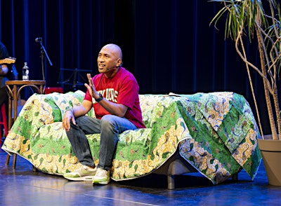 Adzalku 'En we gaan nog niet naar huis' - theatervoorstelling