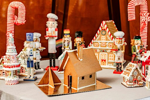 ADULTS | Gingerbread Decorating Workshop x The Crescent Club