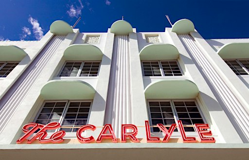 Award-winning Art Deco & Neon Lights Walking Tour in Miam Beach
