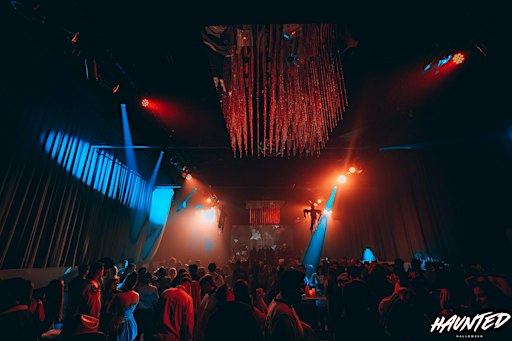 Halloween Club Crawl Toronto | King Street Club Crawl | Sun Nov 1