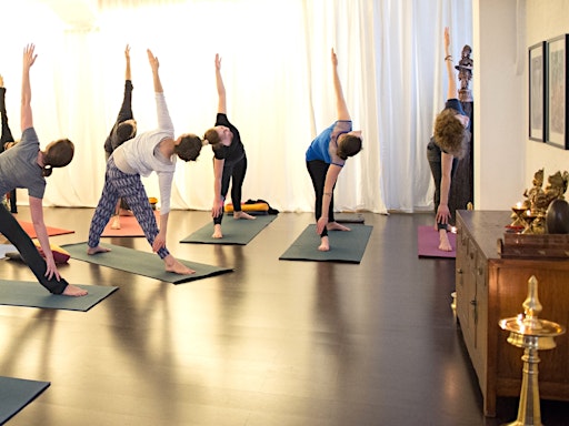 Tag der offenen Tür 2026 – Samatvam Yogaschule Zürich