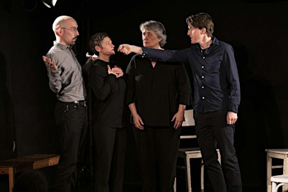"Durch die Wand" vom Theater ohne Probe