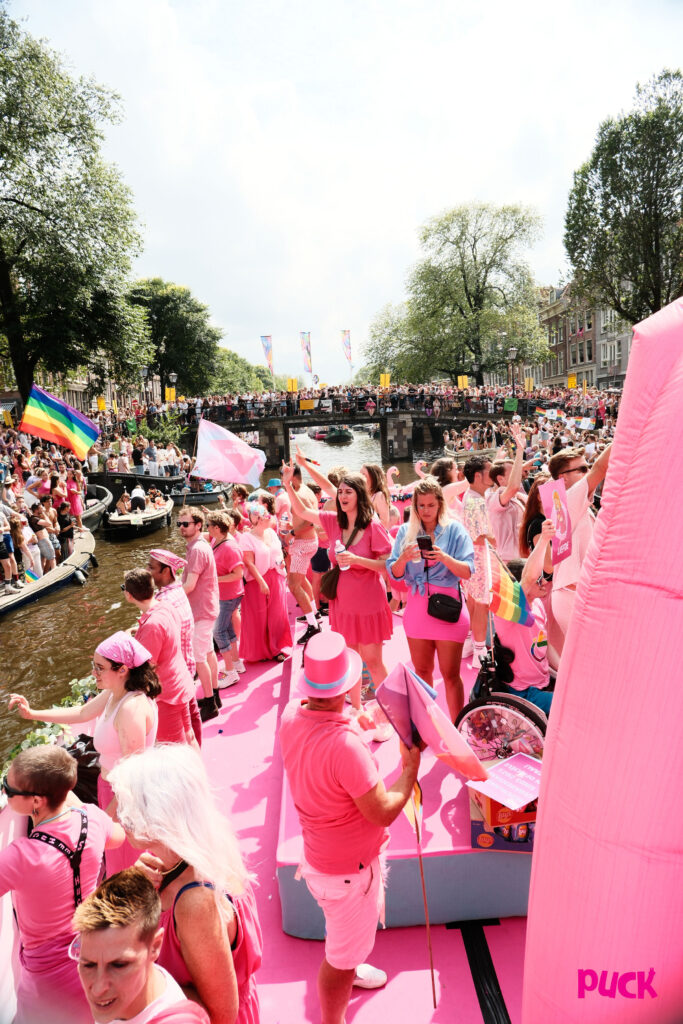 Canal Parade Roze Lieverdje