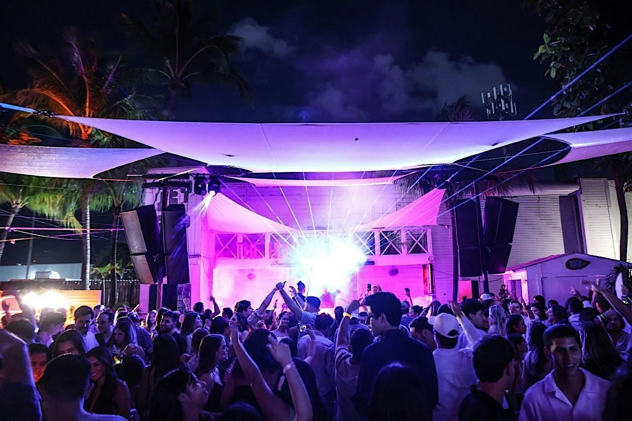 The Hungry Post Sunset Party at ZeyZey