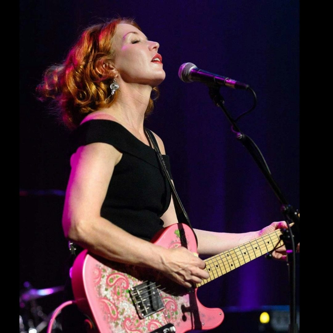 Sue Foley, V Torres