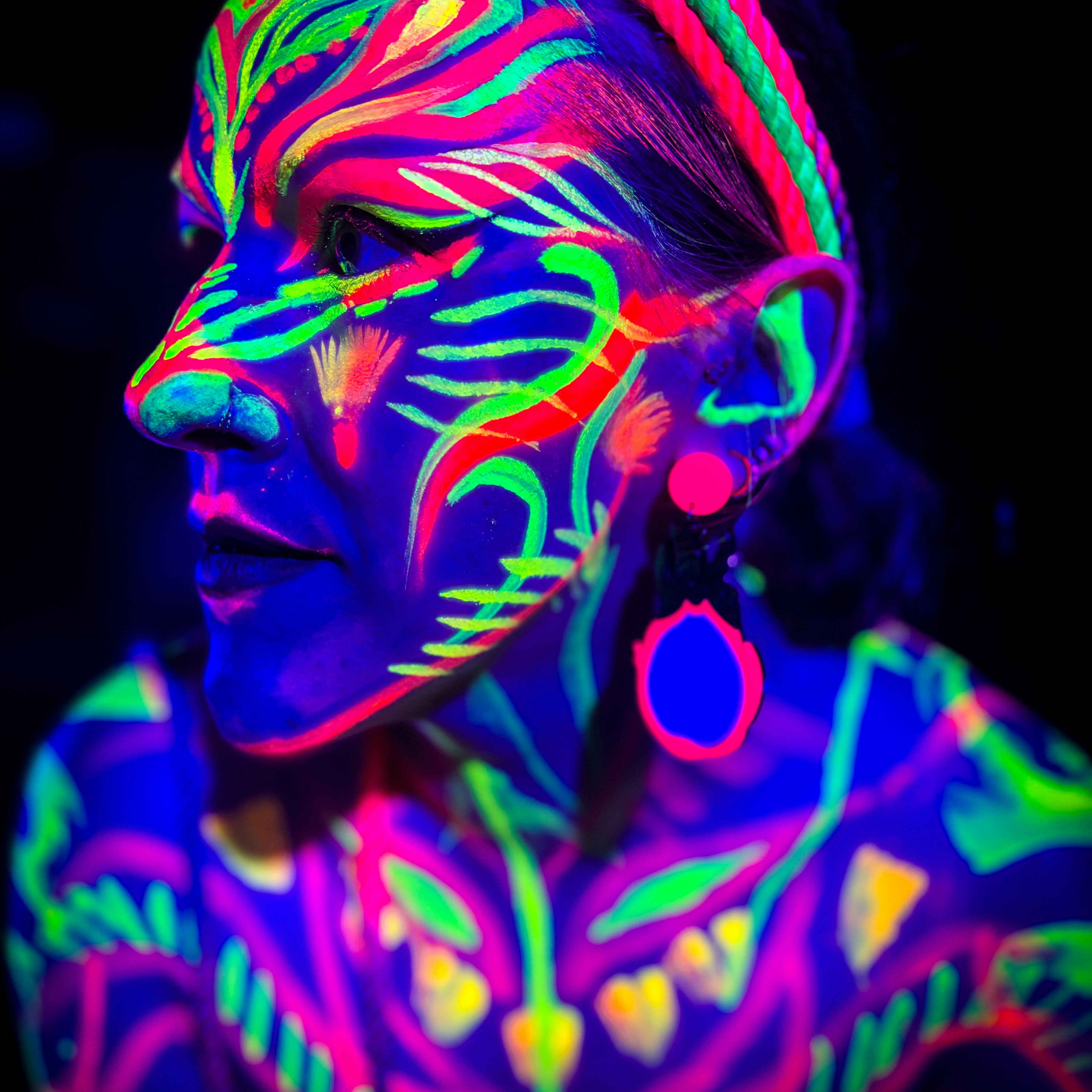 Neon Naked Life Drawing in Angel!