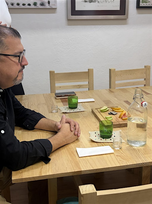 Cata de Mezcal y Salsa Night en Ciudad de México.