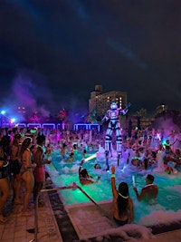 House Music @ Moxie Pool Party