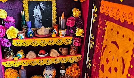 Altar de Día de muertos en miniatura