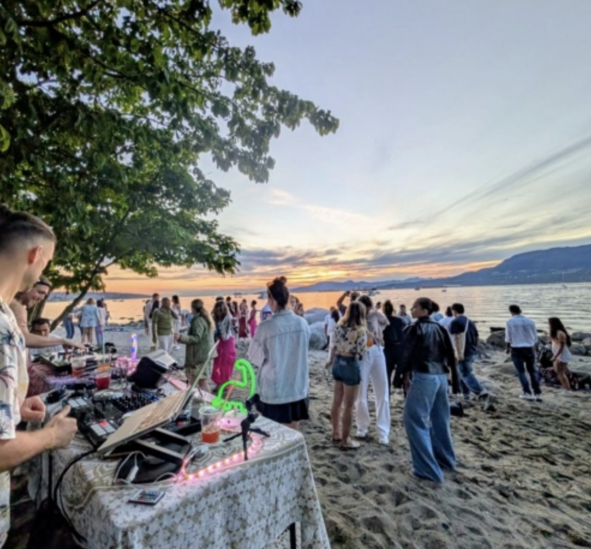 Magic Hour — Pre-halloween Edition