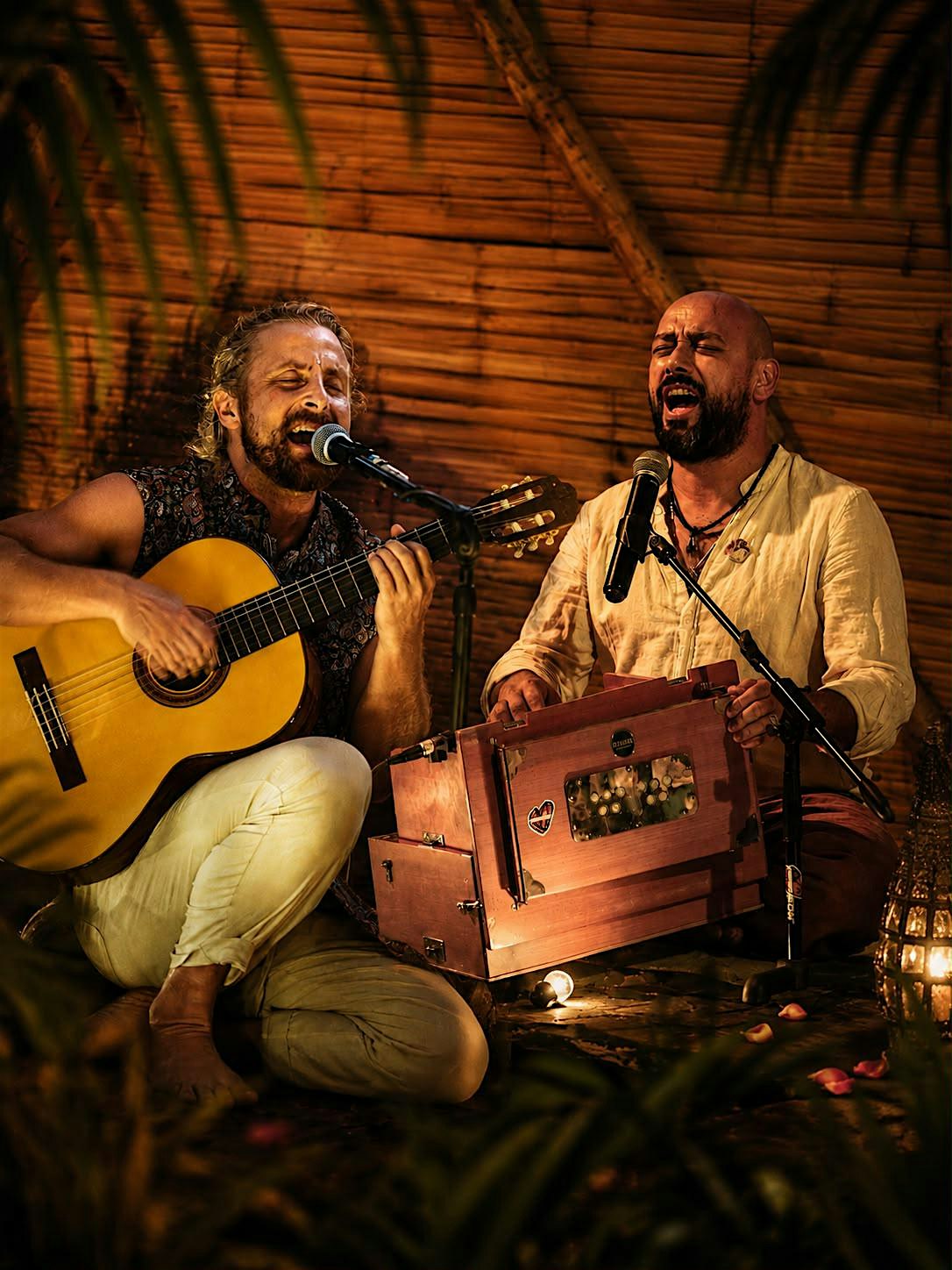 QUERETARO KIRTAN  16 DE OCT CON PABLO NARAYANA Y JOSH (HARI)