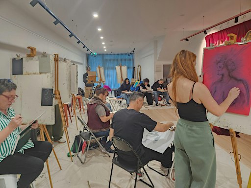 LONG POSE: 3hrs Life Drawing: Woman Ruler Series