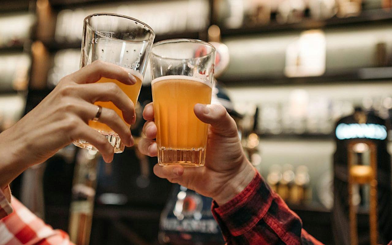 Hamburg's Exclusive New Year's Eve Pub Crawl & Countdown Party