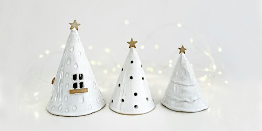 Christmas Tree/Santa Pottery Workshop with R Ceramics