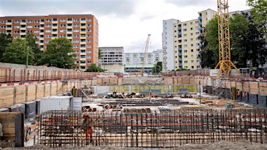 WiM MoveUp: U5-Führung entlang der Baustelle in Steilshoop