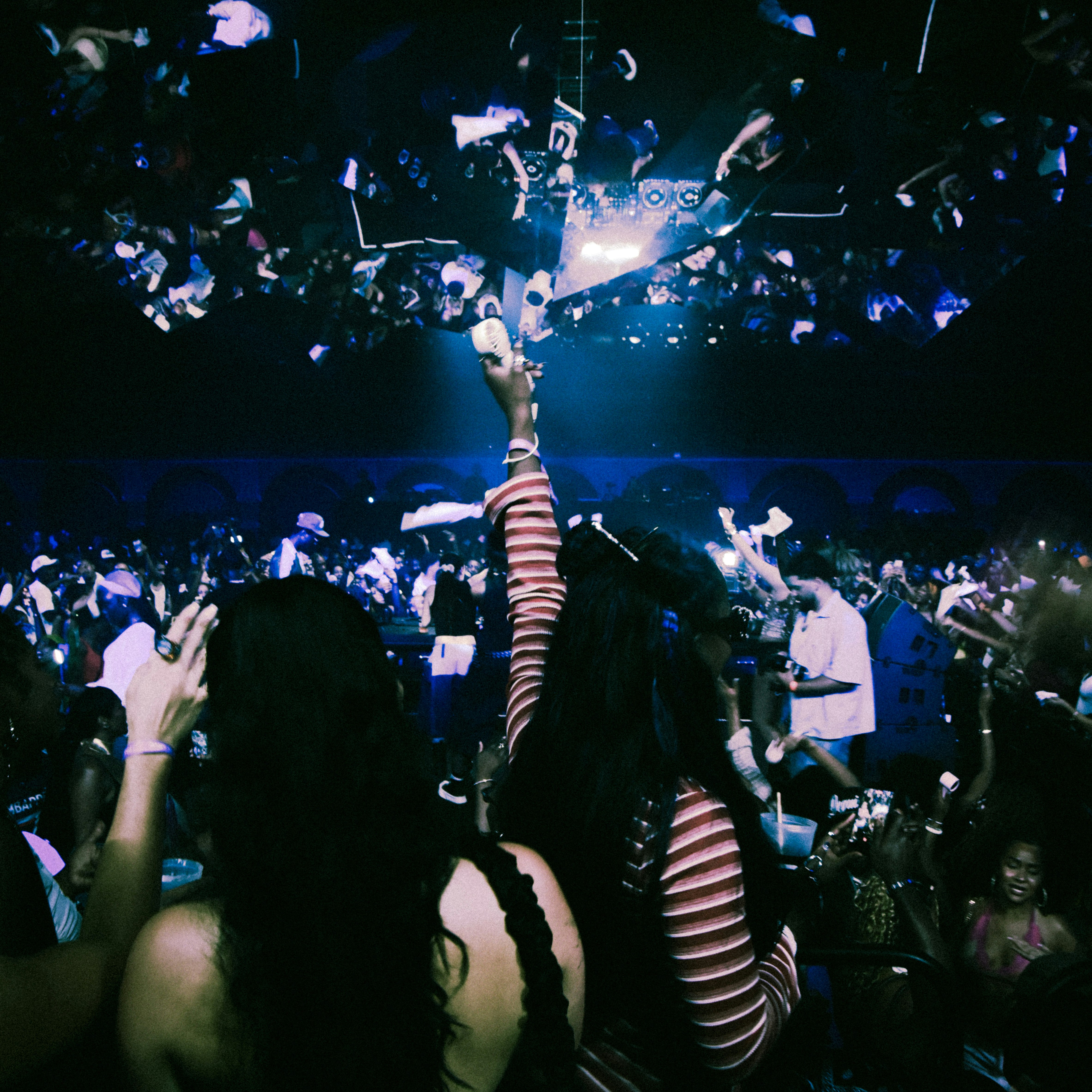SIXTION FRANCOPHONE SOUNDS : THE LAST DANCE 26