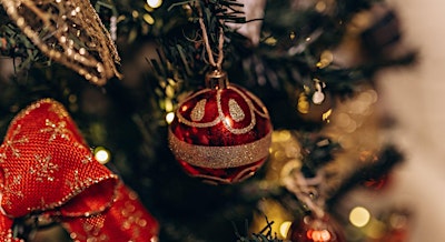 Christmas Bauble Sip & Paint Workshop