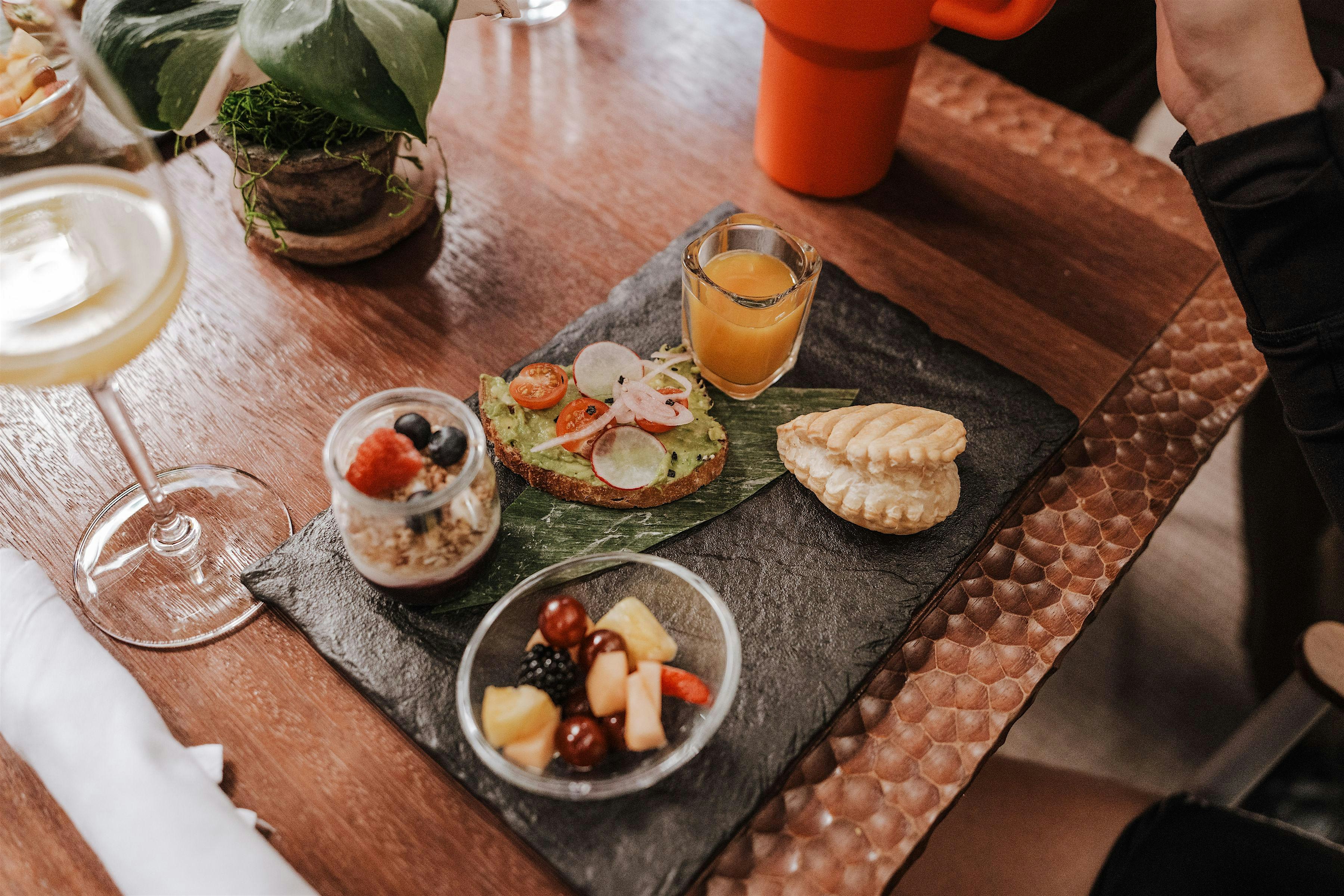 Barry’s & Brunch | The Autumnal Alignment