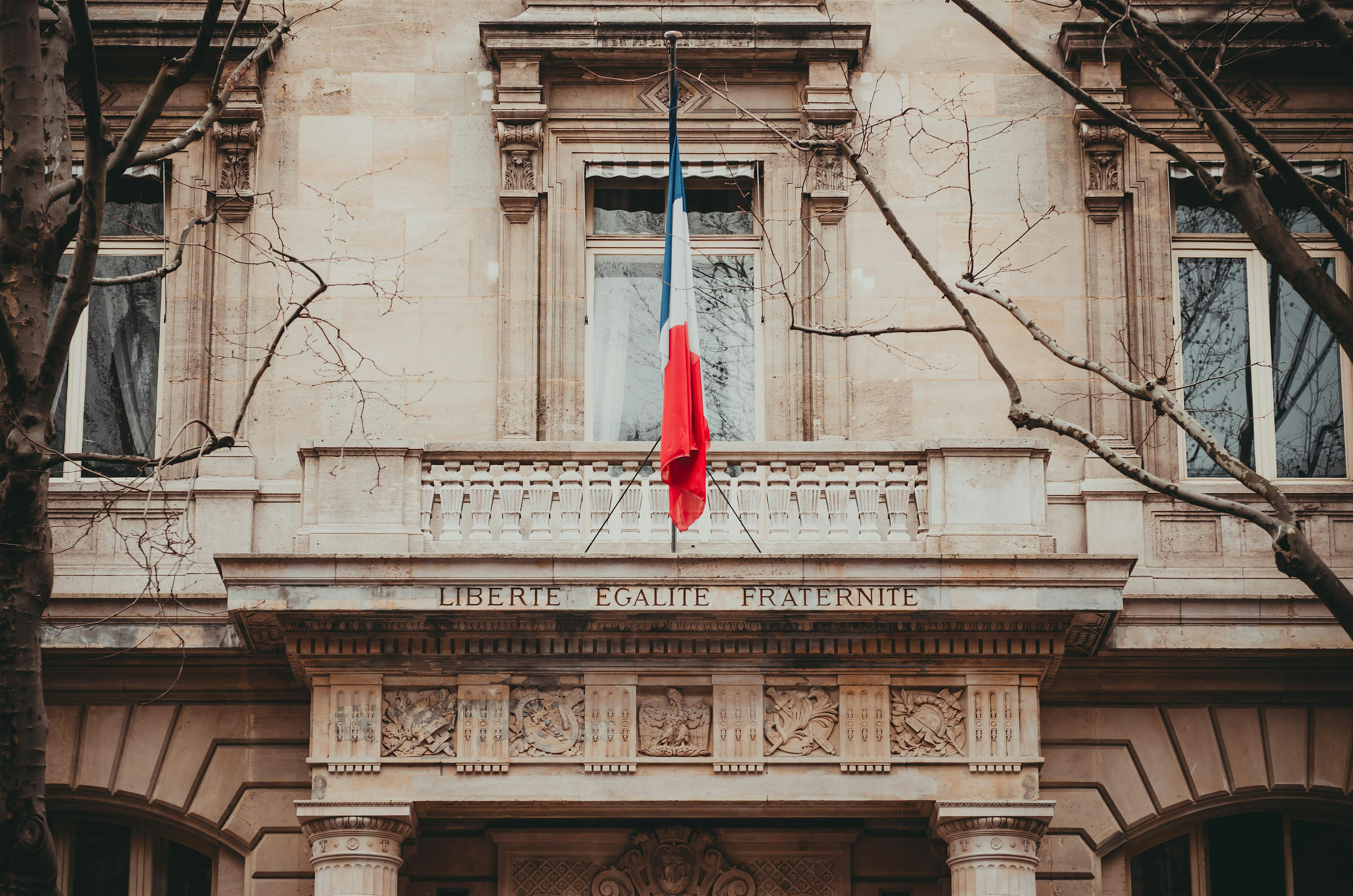 Connecting Law and Finance Across Borders