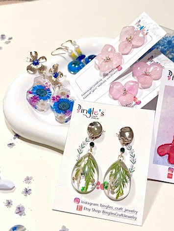 Real Flower & Resin Jewelry Workshop 5