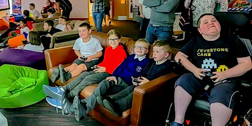 Everyone Can Child Gaming Sessions