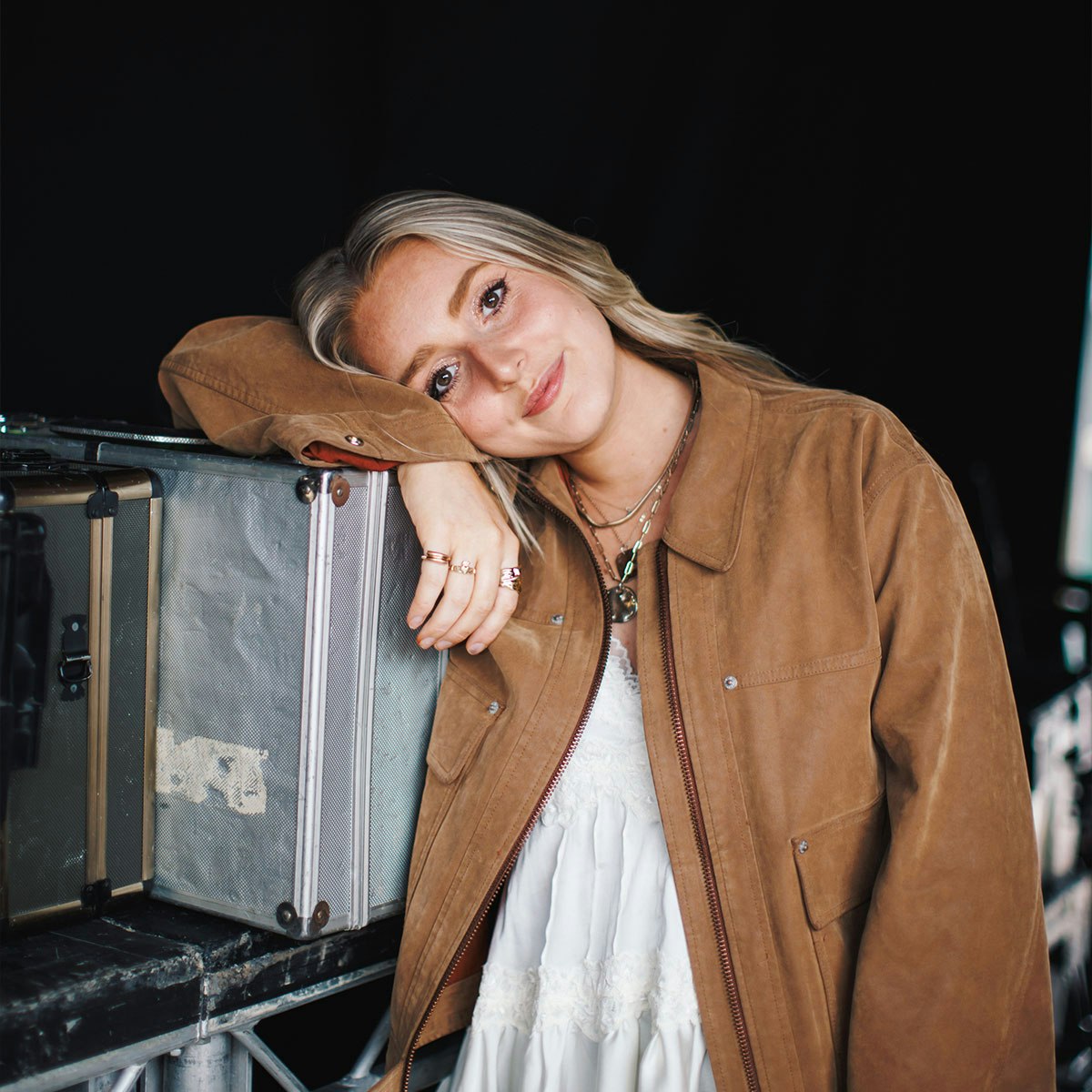 ÁINE DEANE