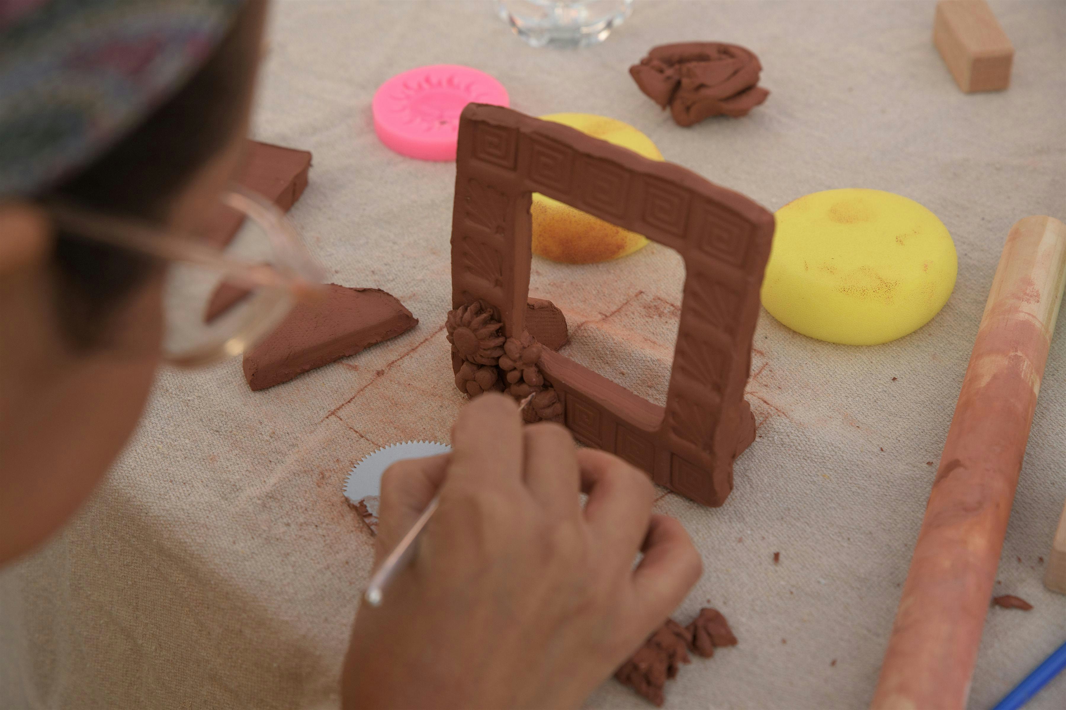 Domingos de Barro - Free Bilingual Ceramics Workshop