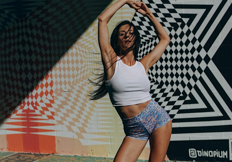 COMMERCIAL DANCE