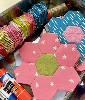 Intro to English Paper Piecing (EPP): Hexagon Flowers
