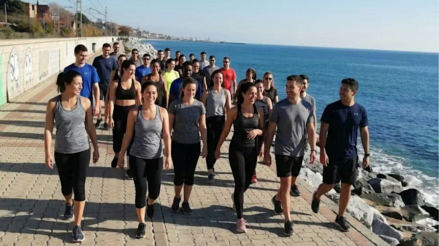 Social Walk & Beach Picnic: De Montgat a Premià de Mar