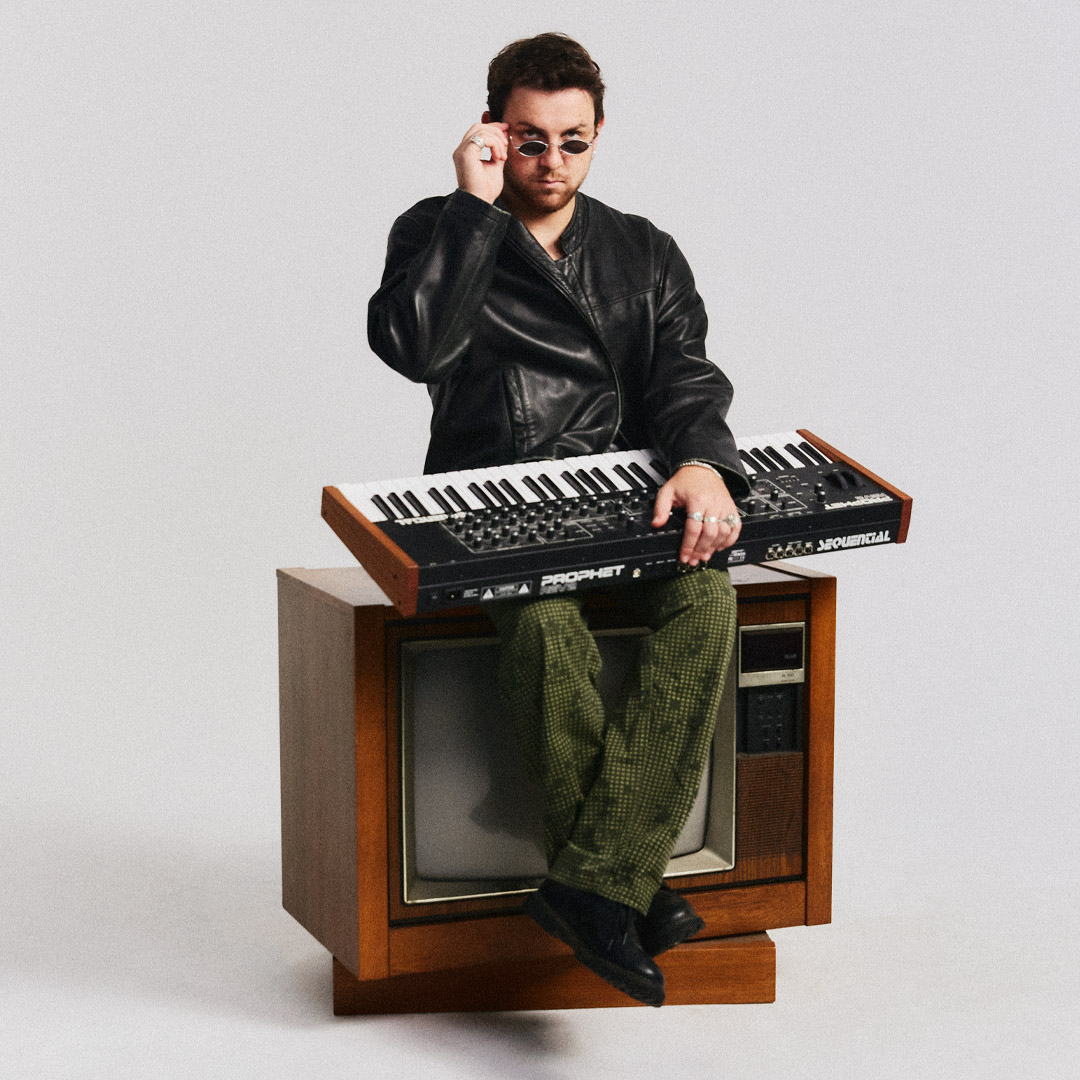 SOLOMON FOX *live