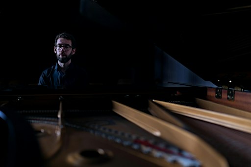Rond de Blüthner – Andrew Wright speelt Brahms op een vleugel uit 1892