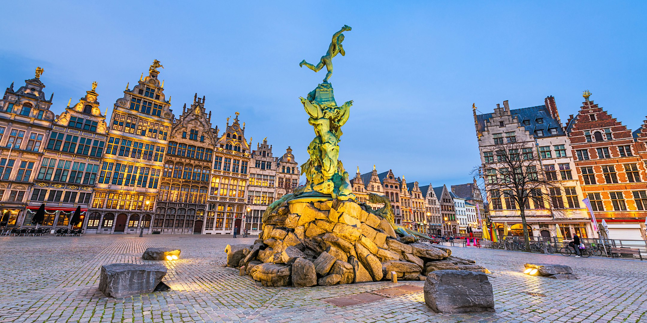 Discover Antwerp’s secrets with a scavenger hunt by World City Trail!