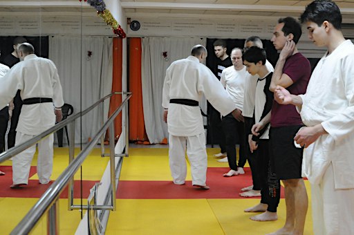 Krav Maga București: prima lecție de autoapărare dimineața,Tineretului Dojo