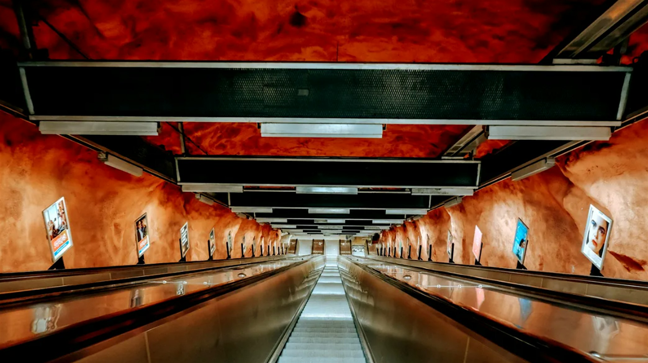 Stockholm: Subway Art & Photo Tour