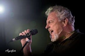 ROSS WILSON & THE PEACENIKS — LIVE@ THE GRAND ROOM