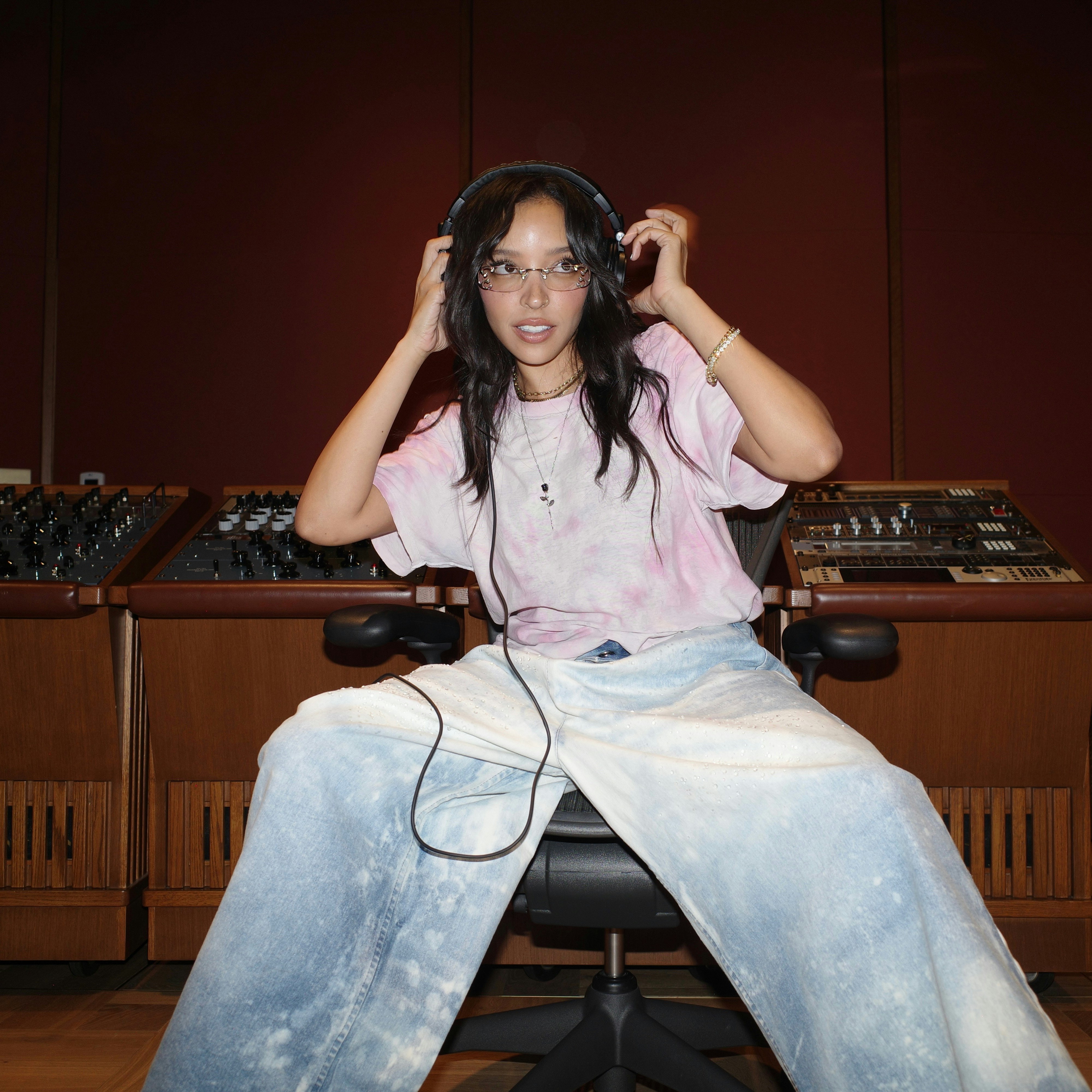Tinashe Meet & Greet